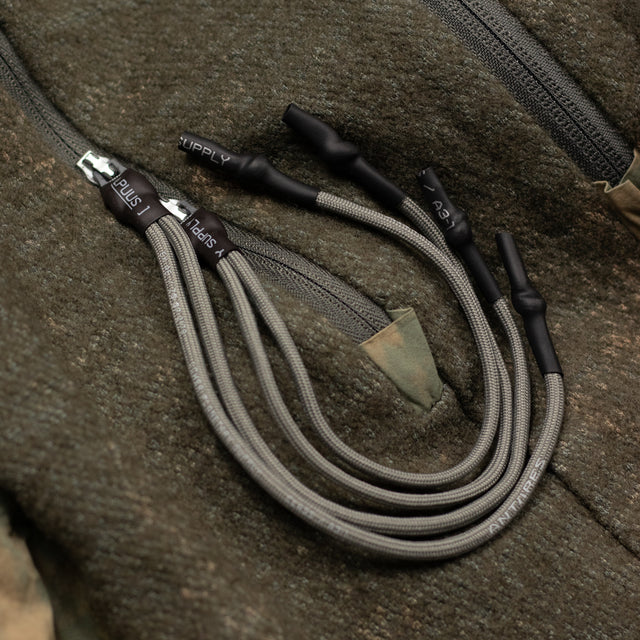EDGE VAGRANT / EXPANDABLE HOODIE